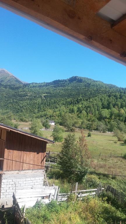 Guest House La Torre In Mestia Exterior photo