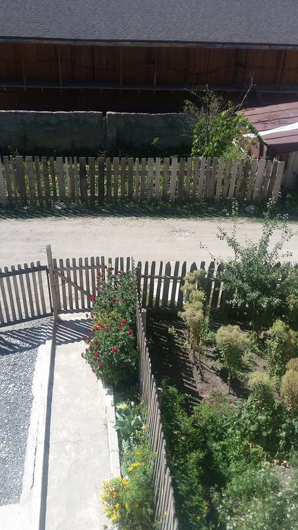 Guest House La Torre In Mestia Exterior photo